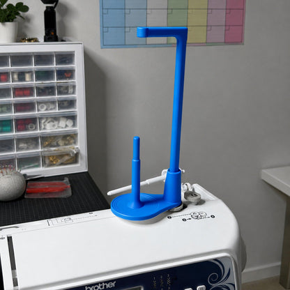 🧵Large Capacity Thread Spool Stand🪡(Compatible With Most Sewing Machines In Markets)