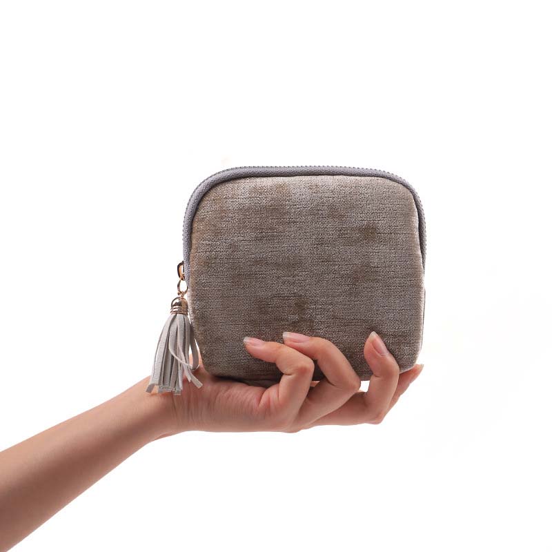 Mini Travel Jewelry Bag with Zipper – Compact Jewelry Organizer for Rings, Earrings & Necklaces